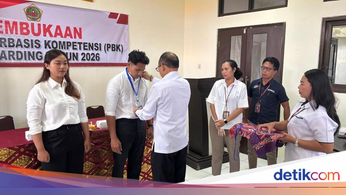 32 Participants Attend Barista and Junior Make-Up Artist Training by Gianyar Regency Government