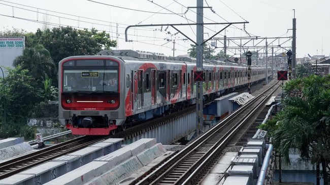 Parliament Questions KAI on Procurement of New KRL Trains from INKA, Deputy Director Responds