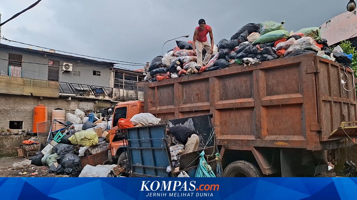 New Rhythm in Jakarta's Waste Management...