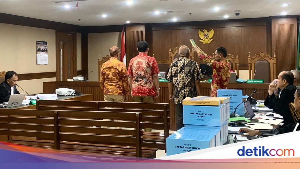 Former KPK Deputy Chairman Reveals Reasons for Testifying as Expert in LNG Corruption Trial