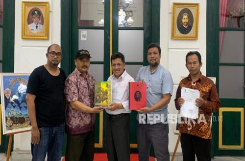 Pagerejo Residents Demand Formation of Research Team for Sultan HB II's Hero Title