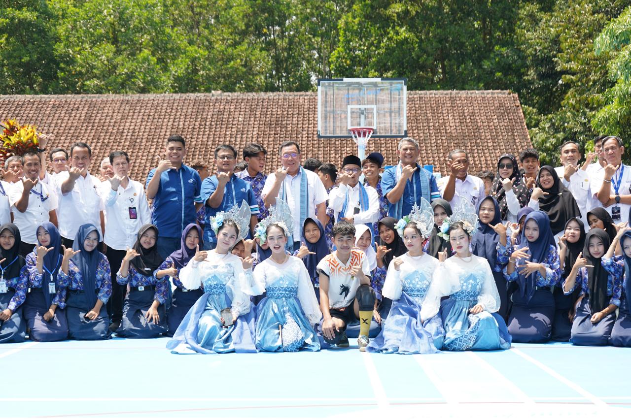 Building School Facilities in Lebak to Promote a Quality Learning Environment