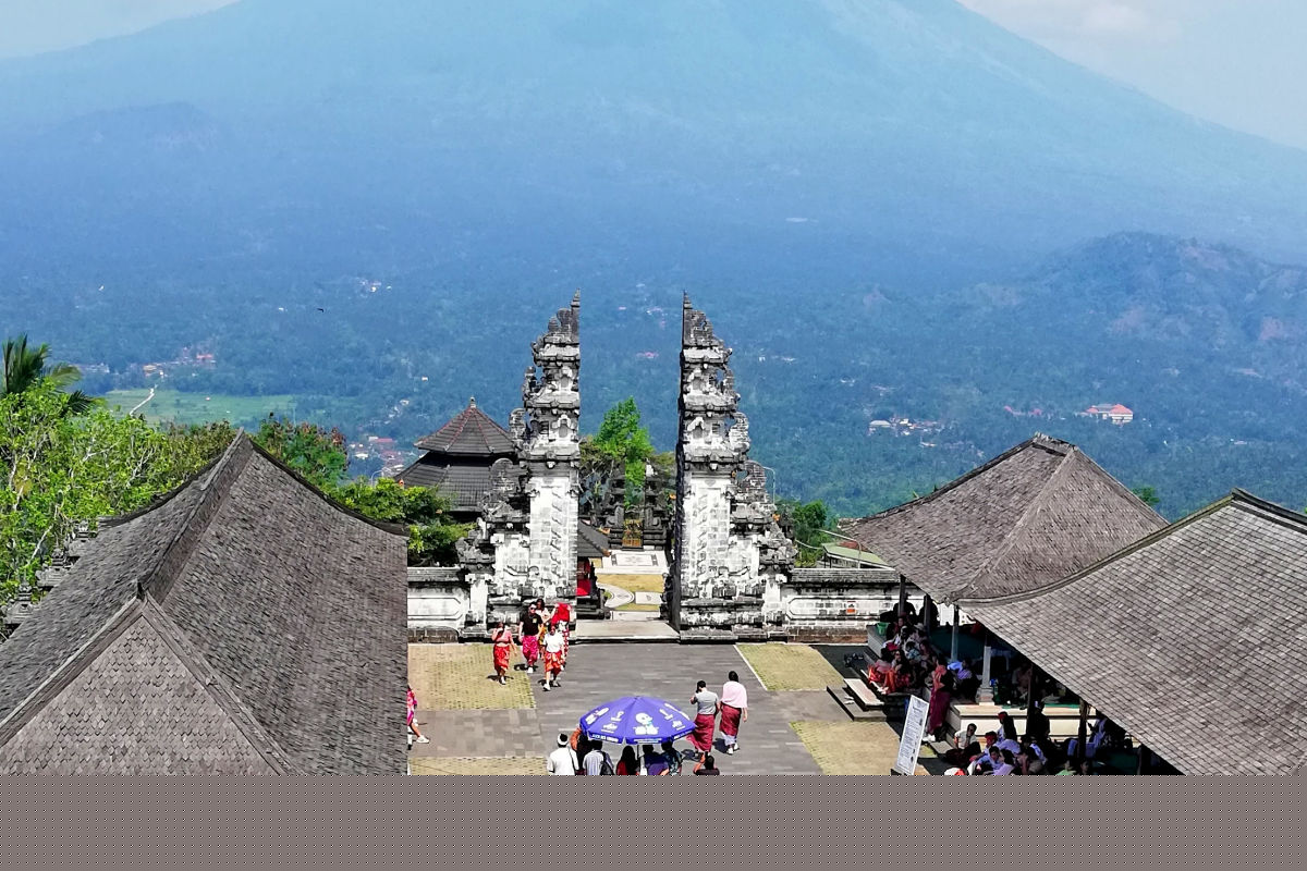 Concerns Raised Over High Visitor Numbers to Top Bali Cultural Landmark