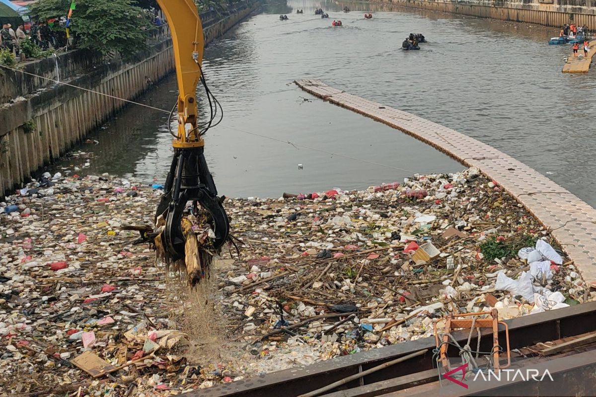 Flood and Waste Issues Become Main Focus of Musrenbang in West Jakarta