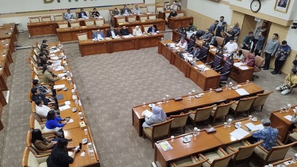 Karo District Prosecutor's Head Apologises to DPR Commission III Over Amsal Sitepu Case