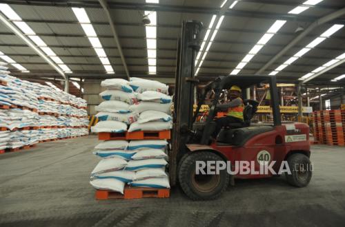 Pupuk Indonesia CEO Assures Subsidised Fertiliser Prices Will Not Rise, Raw Material Supplies Secure