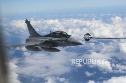 France Forced to Fund Rafale F5 Alone After UAE Pulls Out