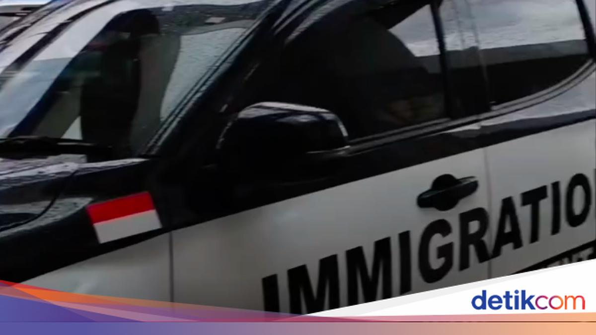 Belgian Tourist Deported After Viral Cliff Jump into Sea on Rented Motorbike in Bali