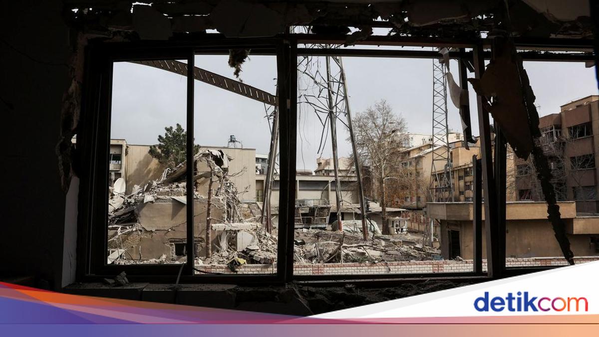 US-Israel Attacks Damage Hundreds of Thousands of Homes and Schools in Iran
