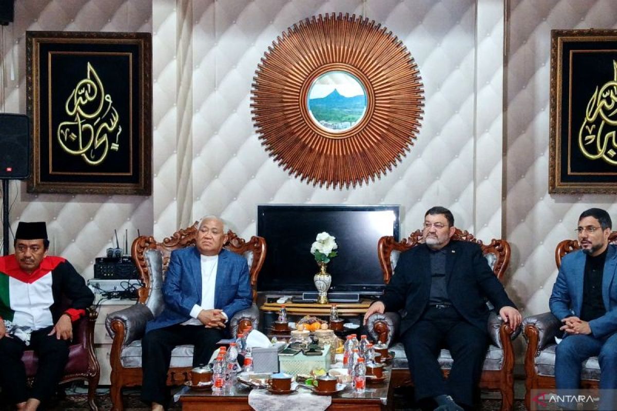 Din Syamsuddin Calls on Indonesian Muslims to Unite for World Peace