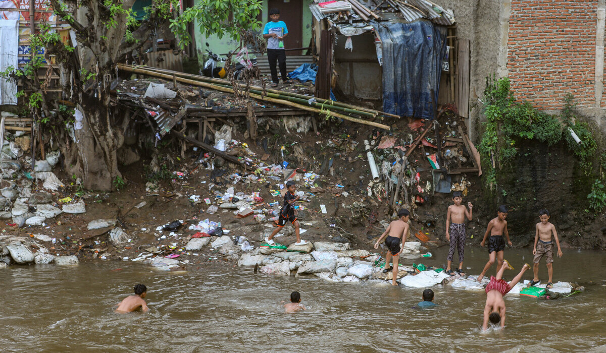 Ciliwung River Increasingly Polluted, IPB University Expert Highlights Waste and Weak Supervision