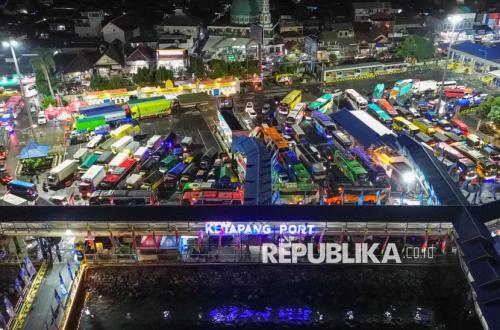 ASDP Acts Swiftly to Anticipate Surge in Traffic at Ketapang, Ferry Services Under Control