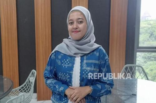 Hafifah Bella Novitasari Weaves Dreams Through Education, Breaking Stigmas with Dedication