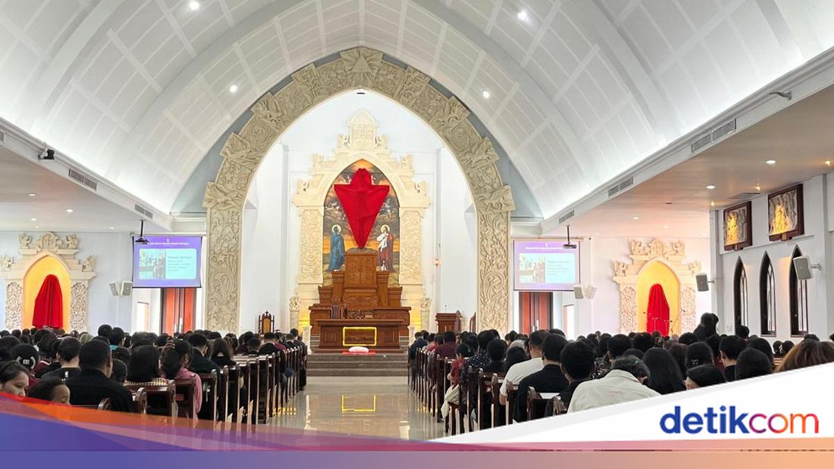 Good Friday and Friday Prayers Coexist at Puja Mandala