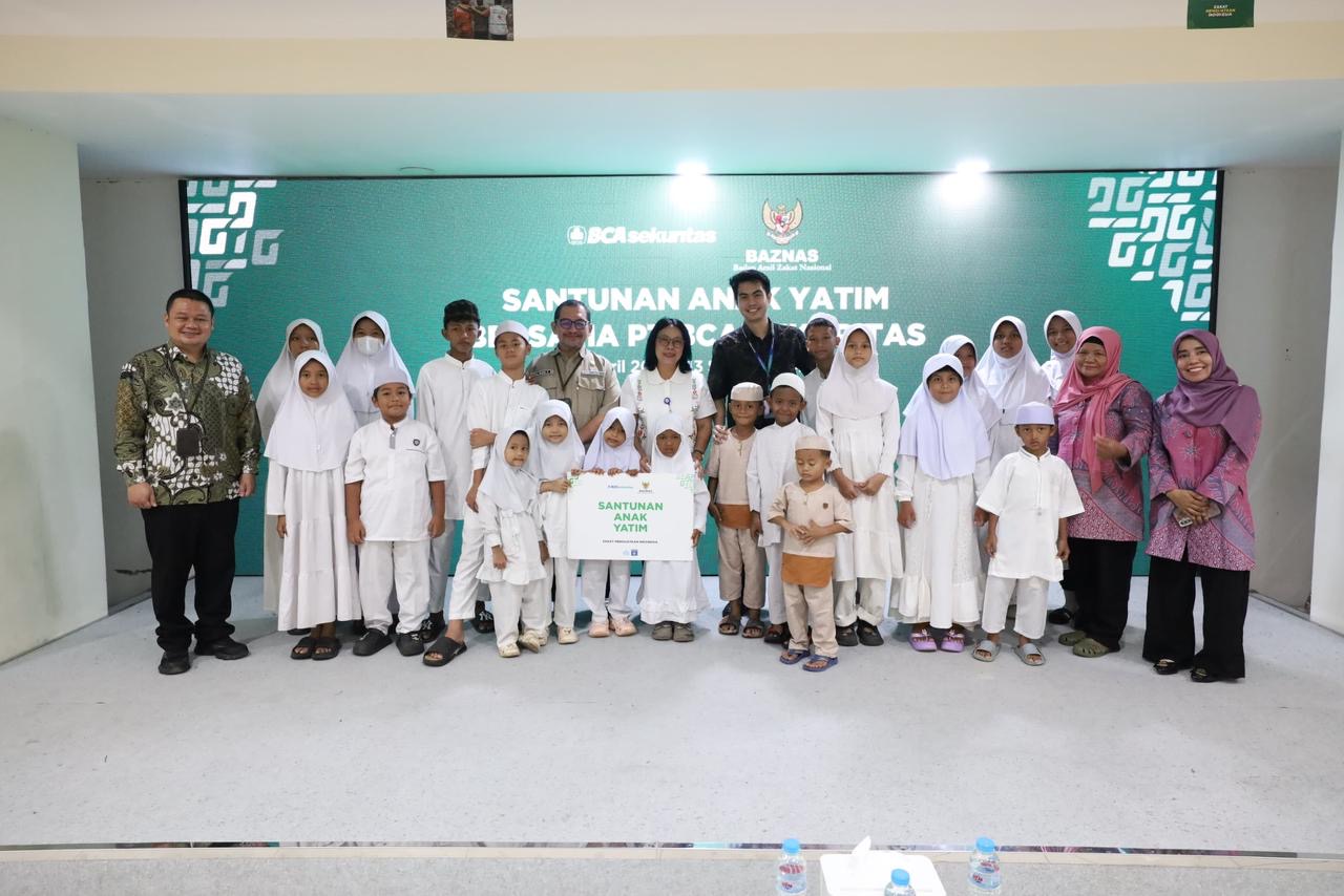 Baznas and BCA Sekuritas Provide Assistance to Orphans