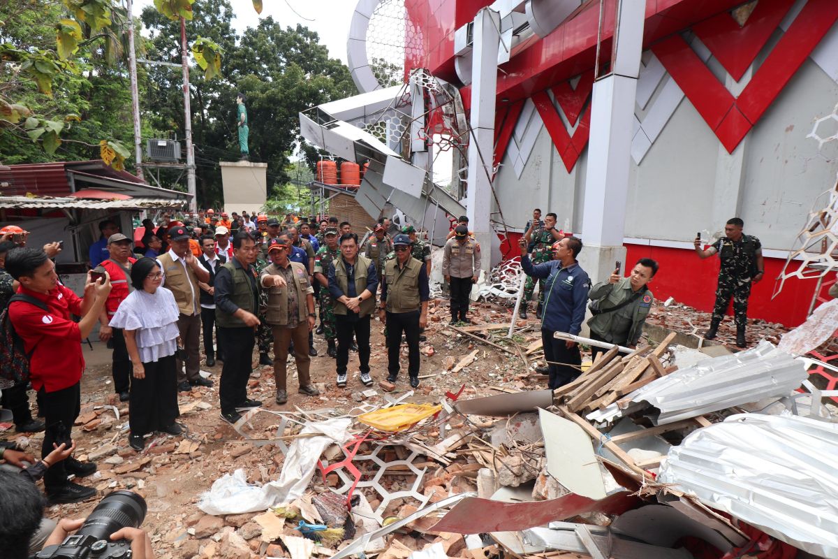 Government Guarantees Repair of Houses Damaged by M 7.6 Earthquake in Manado