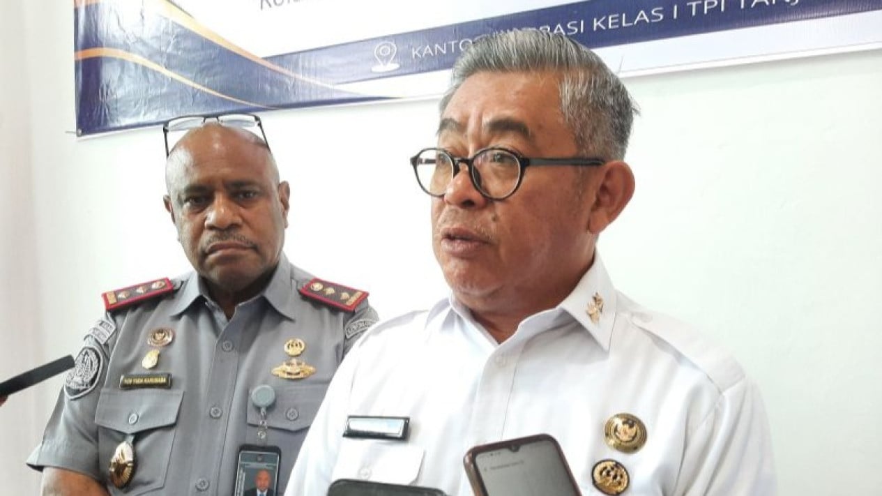 Batam Immigration Chief Removed Due to Tourist Extortion