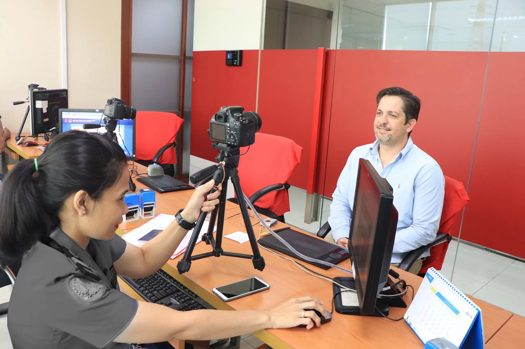 Foreign Nationals Must Visit Immigration Office for Residence Permit Extensions
