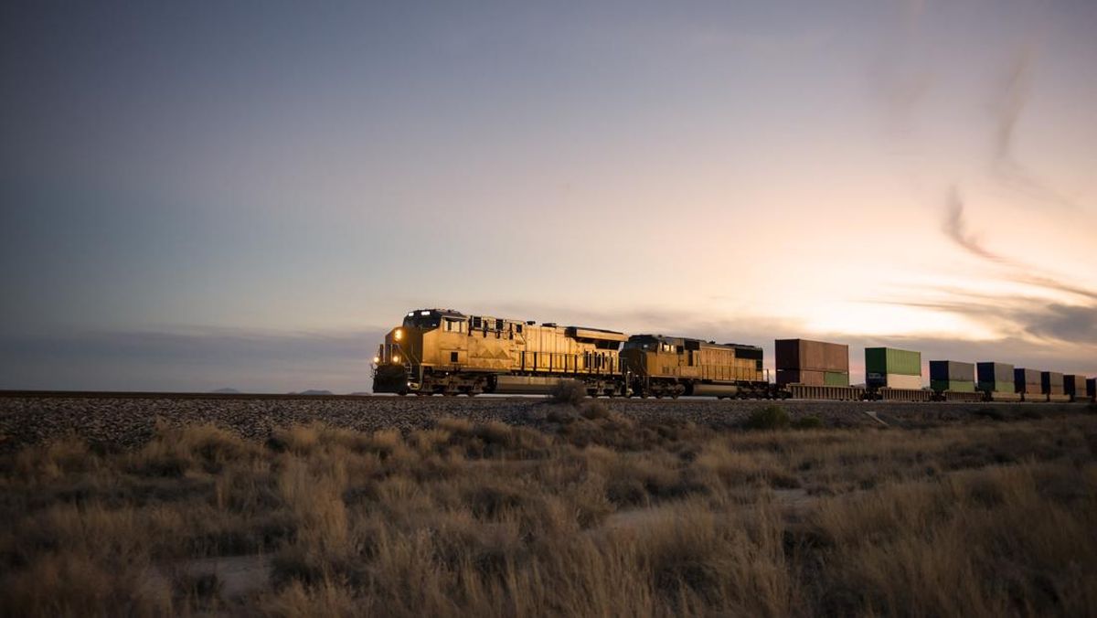 Viral Video of KA Probowangi Locomotive Spewing Fire, KAI Provides Explanation