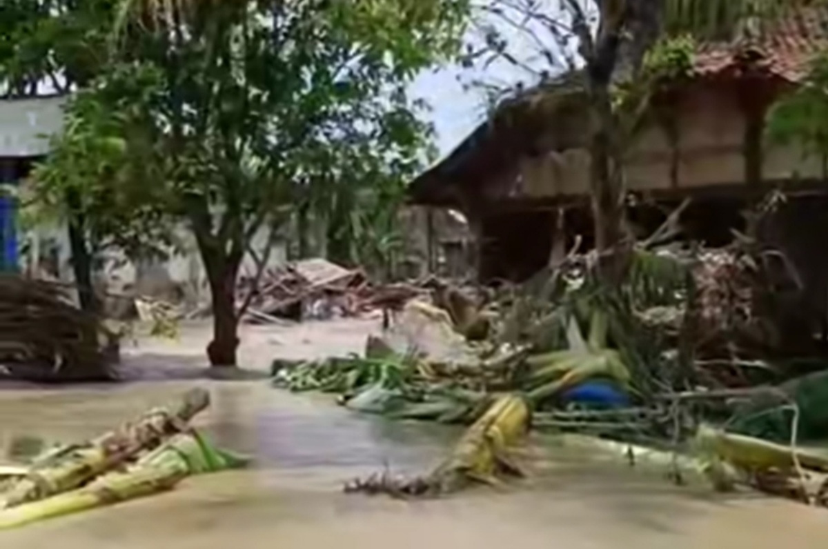 1,230 Houses and 4,280 People Affected by Floods in Demak