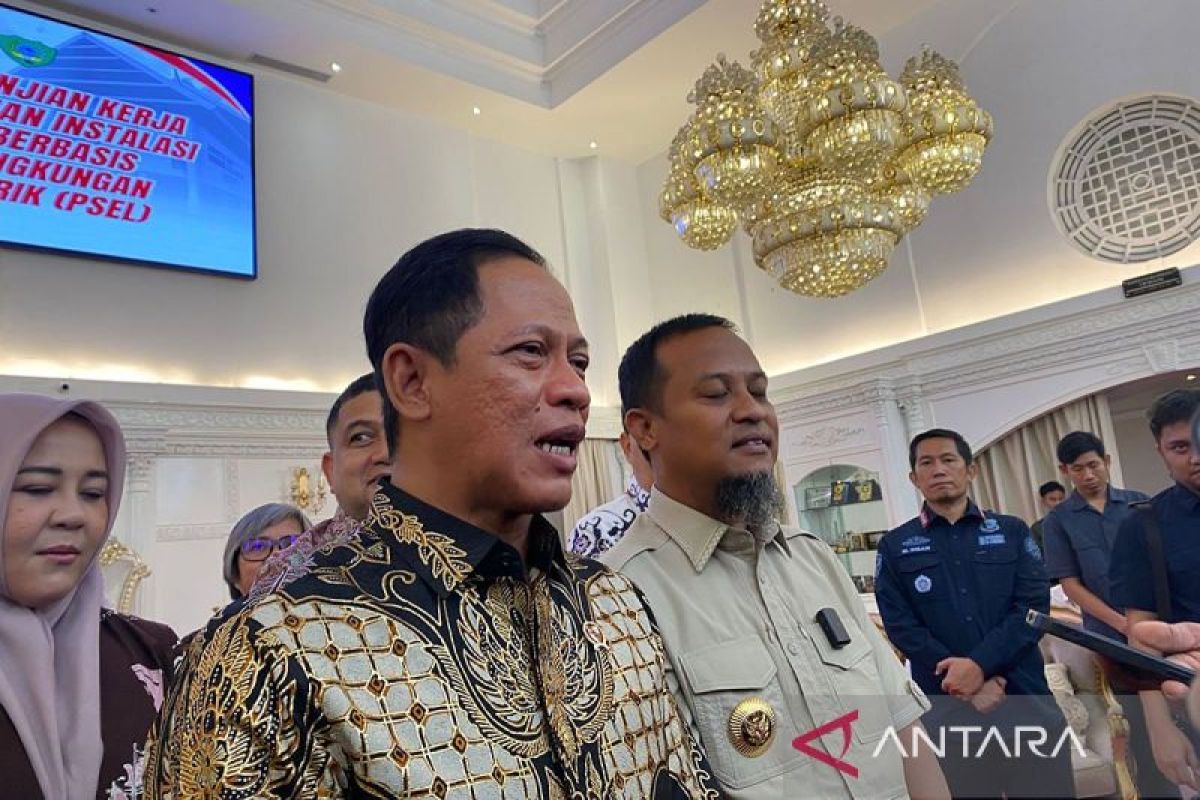 Environment Minister Admits Difficulties in Addressing Marine Waste and Island Areas