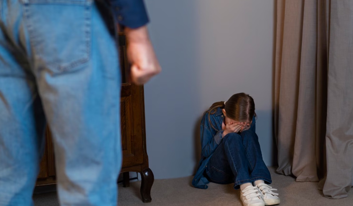 Beware of Child Grooming: Recognise the Stages of Manipulation and Perpetrators' Targets According to IDAI