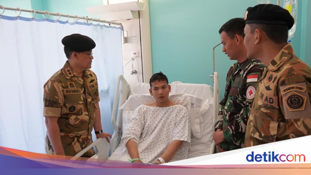 TNI Peacekeeping Mission Commander Visits Injured Soldiers Following Attack in Lebanon