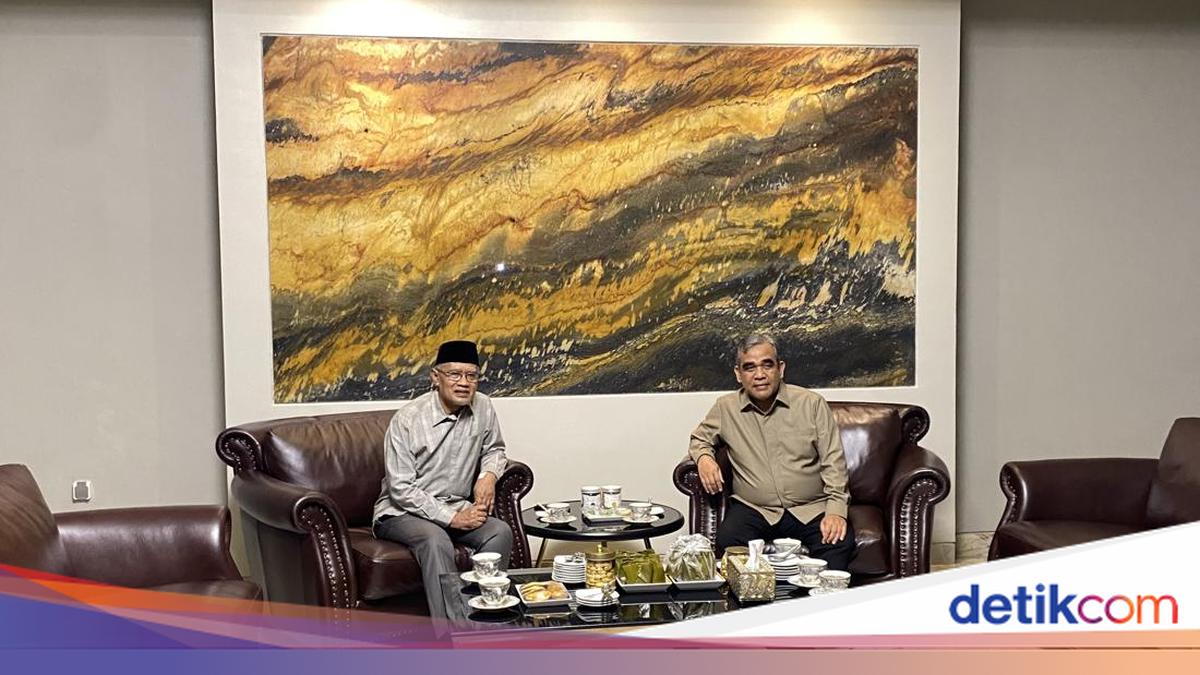 Working Visit to Jogja, Muzani Delivers Greetings from Prabowo to Religious Leaders and Scholars