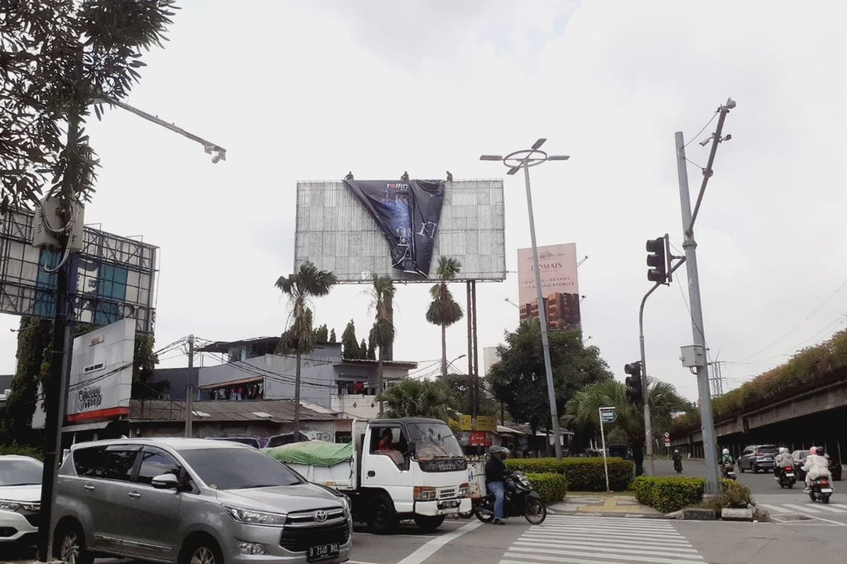 DKI Yesterday: Horror Film Banners Removed to Betawi Lebaran 2026