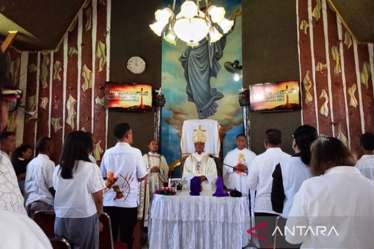 Humanities yesterday: Easter to mysterious celestial object in Lampung