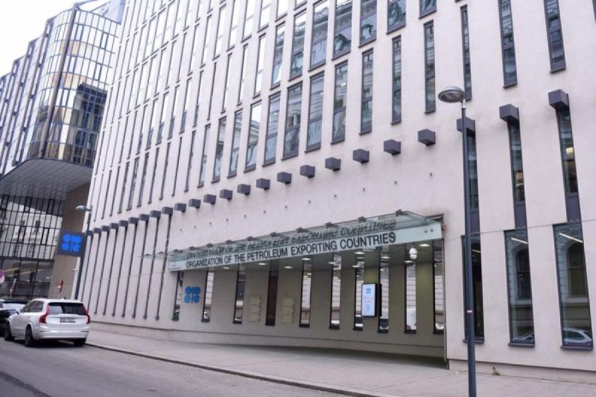 OPEC+8 agrees to increase production by 206,000 barrels per day in May