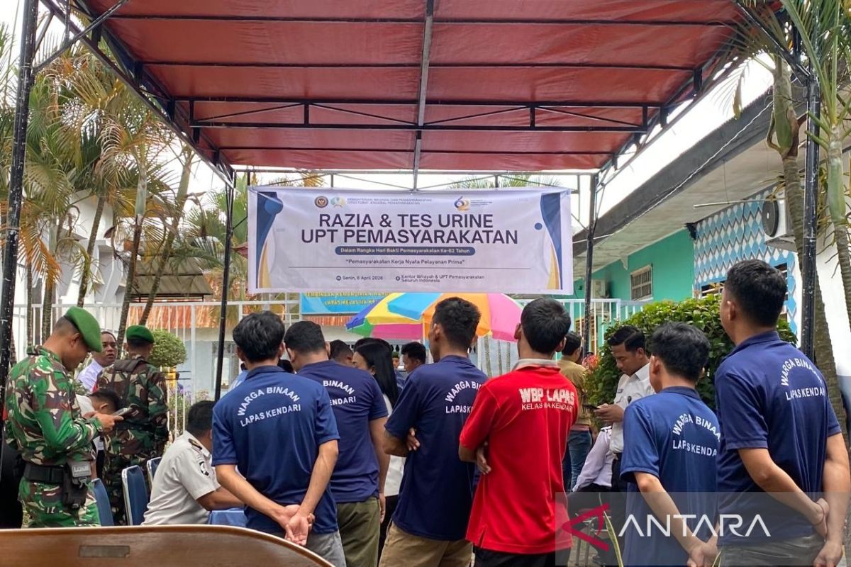 Kendari Prison Conducts Urine Tests on Inmates and Staff for Early Drug Detection