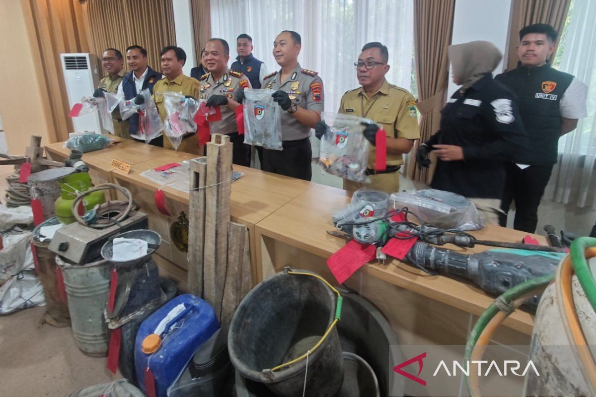 Banyumas Police Uncover Illegal Gold Mining Case in Gumelar