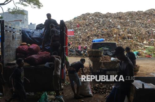 Regions Compete to Turn Waste into Energy