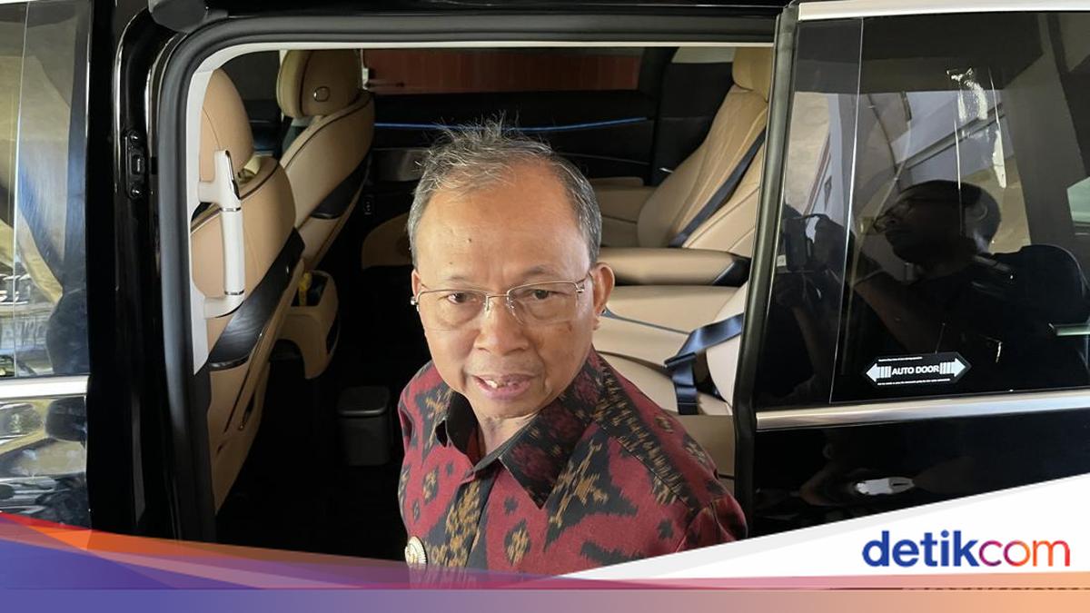 Bali Residents Burn Waste in Response to Suwung Landfill Ban, Koster Stands Firm on Restrictions