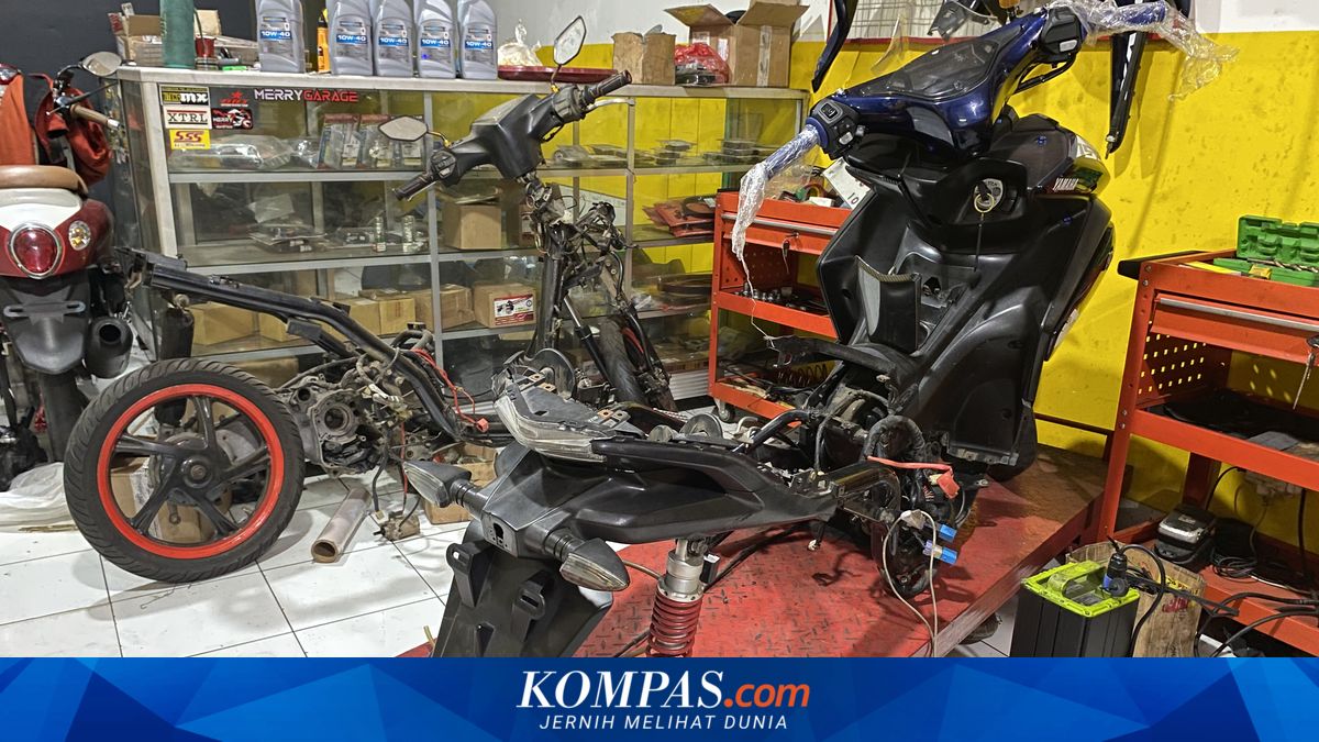 Converting Petrol Motorcycles to Electric Actually Requires Over 20 Components