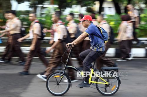 Central Java Provincial Government to Issue Circular Urging Civil Servants to Walk or Cycle to Work Every Friday