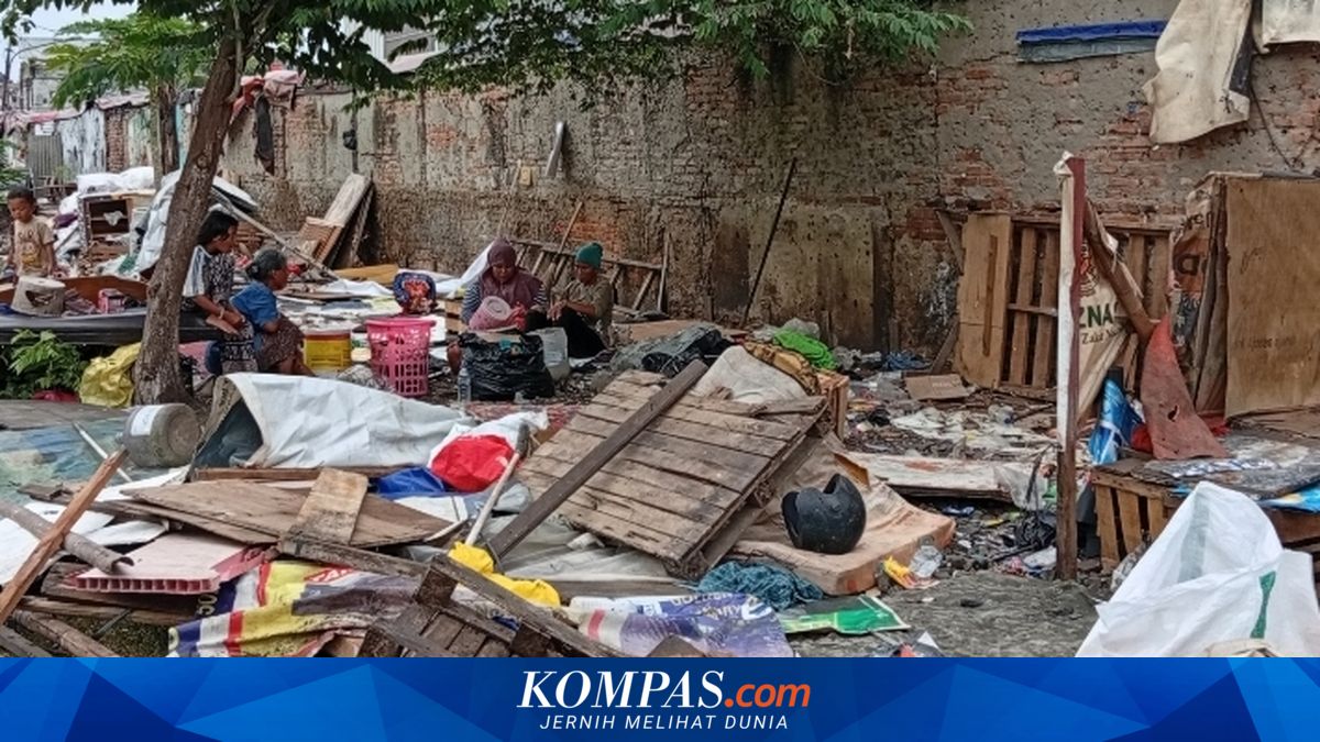 Government Begins Constructing Flats for Residents Along Senen Railway Tracks, Central Jakarta