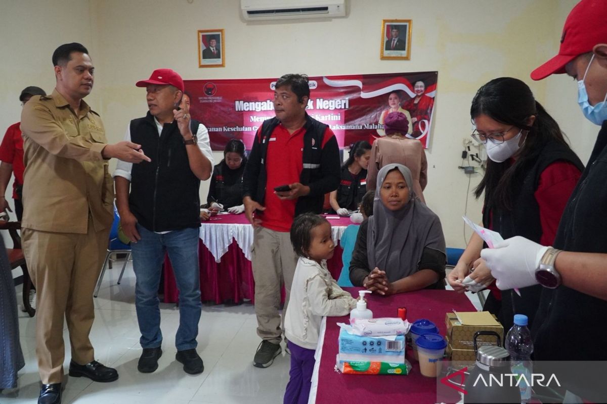 Floating hospital docks at Jepara Port to provide healthcare services