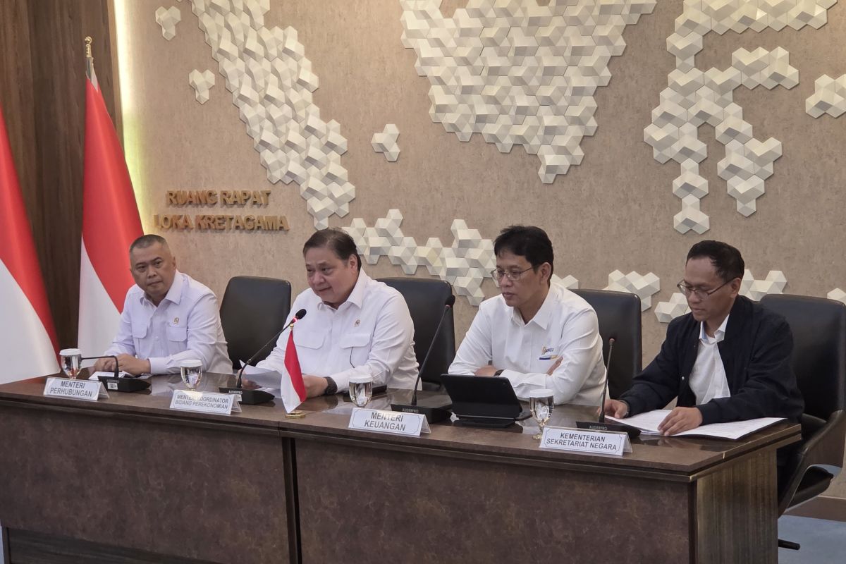 Indonesia sets fuel surcharge ceiling at 38 percent amid rising costs