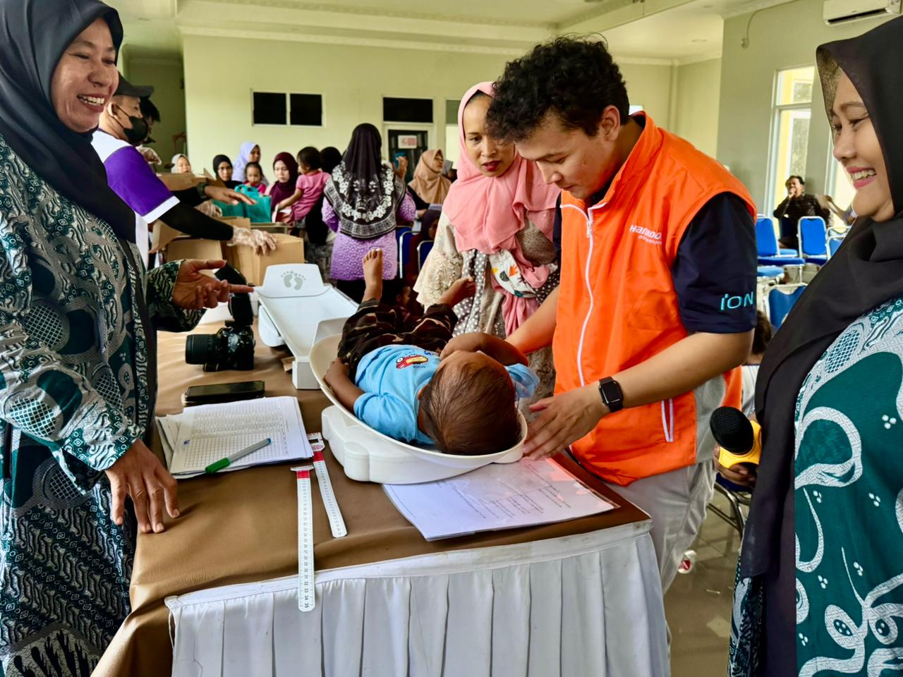 Supporting Stunting Reduction Through Education and Donations in Bekasi