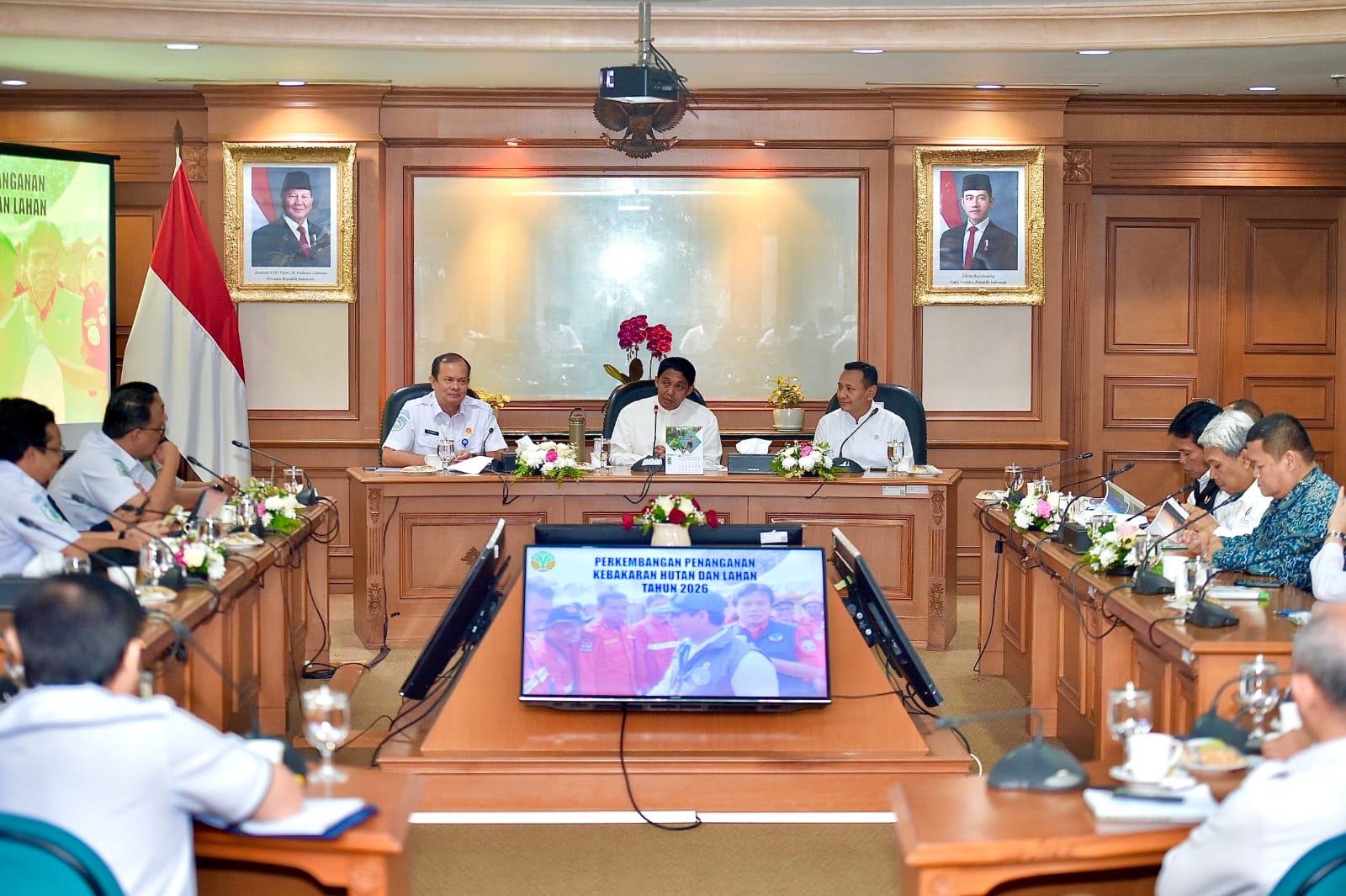 Facing the 2026 Dry Season and Preventing Forest and Land Fires, Forestry Minister Raja Antoni: Beware of Early Dry Season - Do Not Burn Land