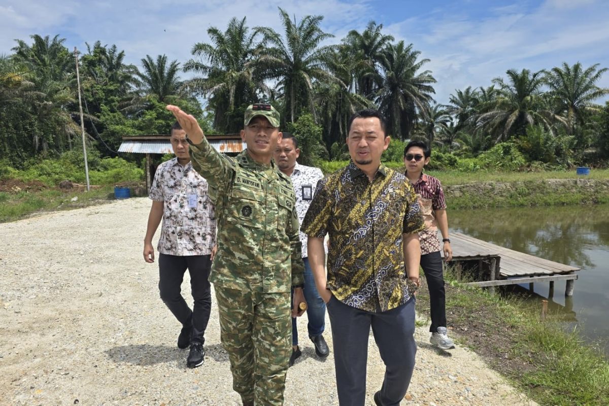 Commission I Member Urges TNI to Grow Closer to the People