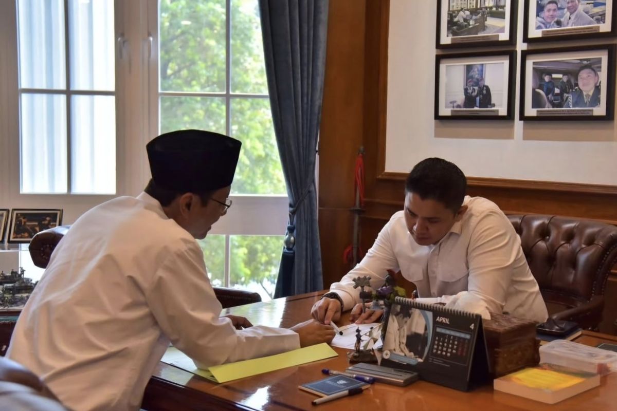 Cabinet Secretary Teddy and Social Minister discuss People's School to social assistance accuracy
