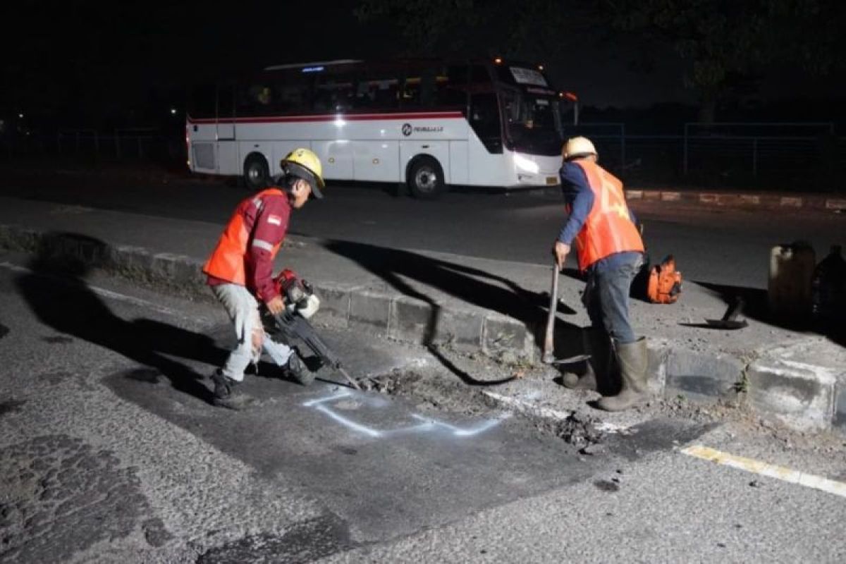 Ministry of Public Works Swiftly Addresses Damage on Cikopo–Sadang Road