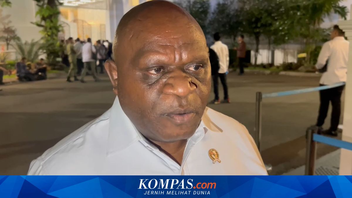 Natalius Pigai Sends Team to Dogiyai, Papua, After Police Station Attack
