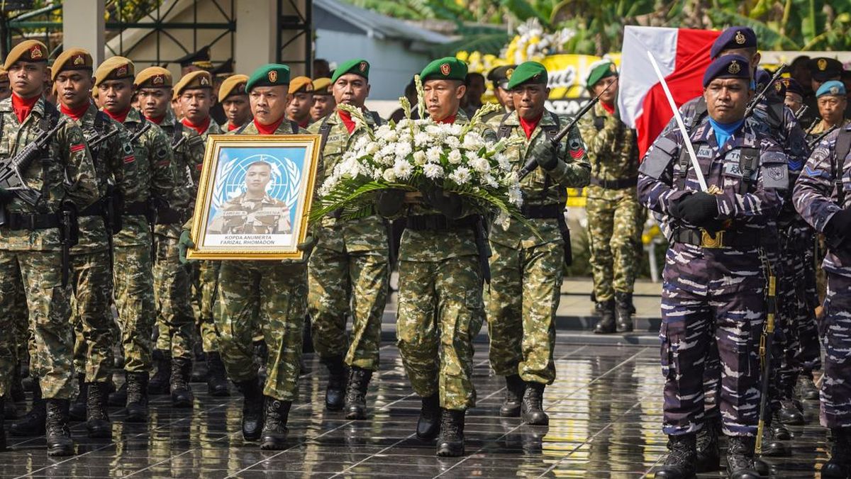 PKB and Democrat Push for Option to Withdraw TNI from Lebanon
