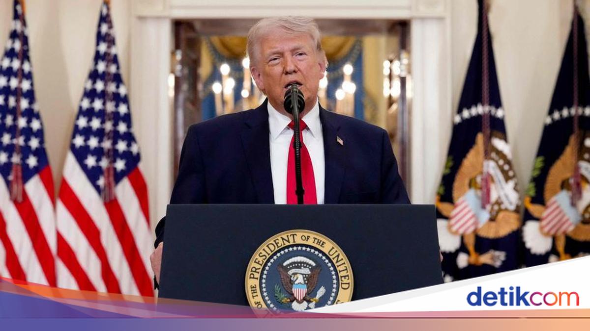 Trump Disappointed After Sending Weapons for Iranian Demonstrators, But...