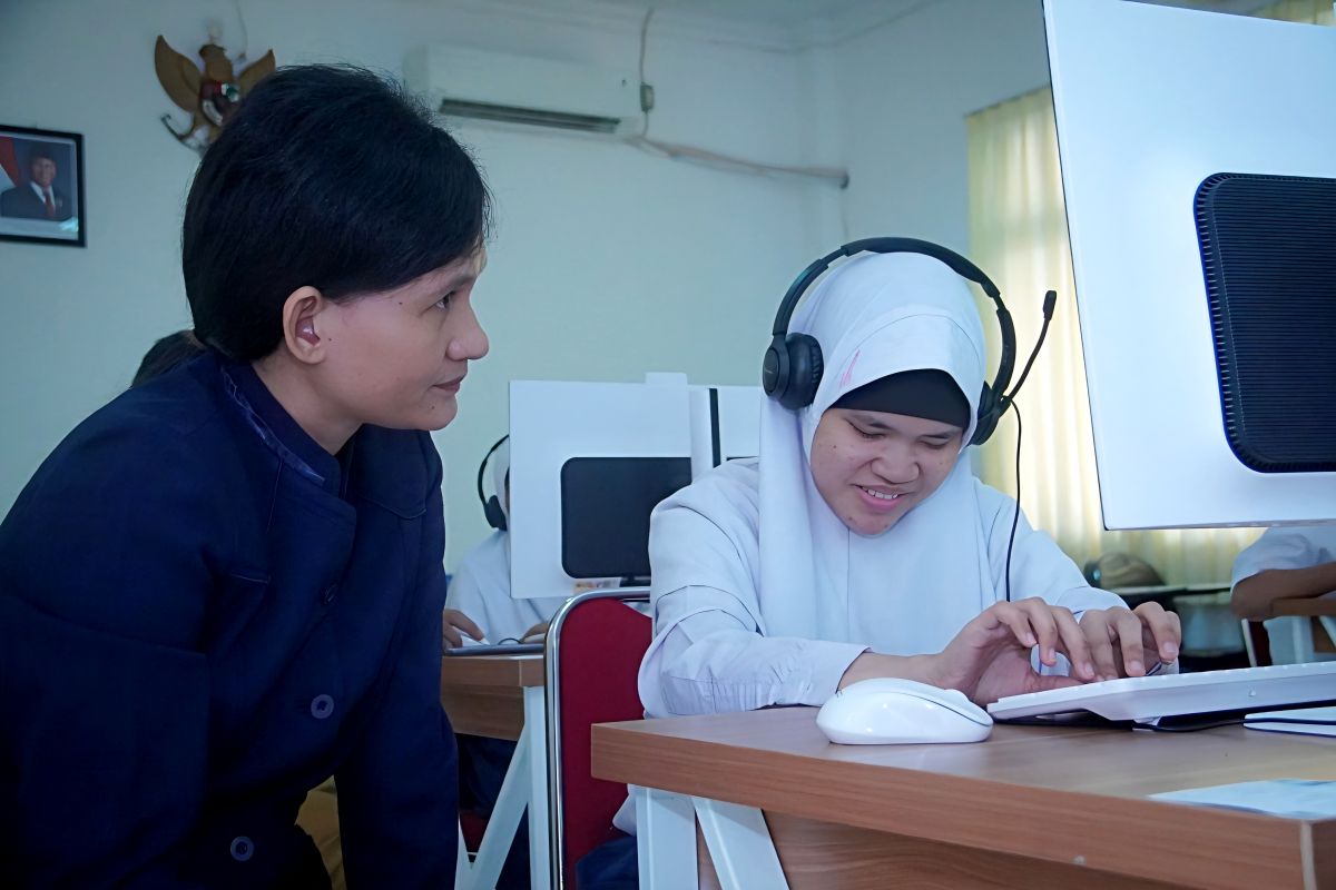 Amid Limitations, SLB Students Enthusiastic and Optimistic in Taking Academic Ability Test