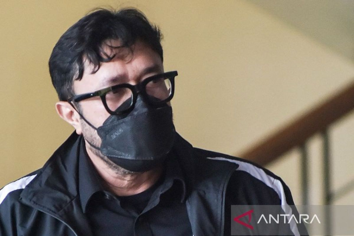 KPK summons Ono Surono's wife in Ade Kunang case
